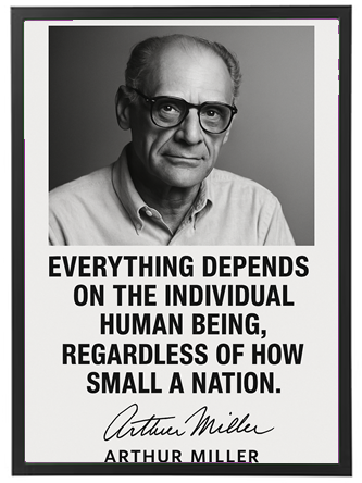 Et sort-hvidt billede med et citat af Arthur Miller om individets betydning.