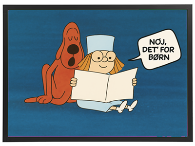 Et barn i pyjamas læser en bog med en stor rød hund ved sin side.