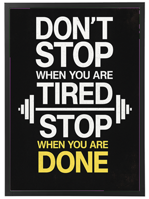 Et inspirerende citat om at presse sig selv i træning, med fokus på at stoppe først når man er færdig.