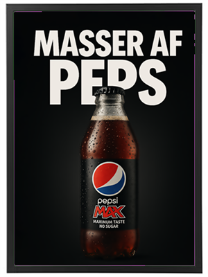 En flaske Pepsi Max med fokus på smag uden sukker, præsenteret med en iøjnefaldende baggrund.