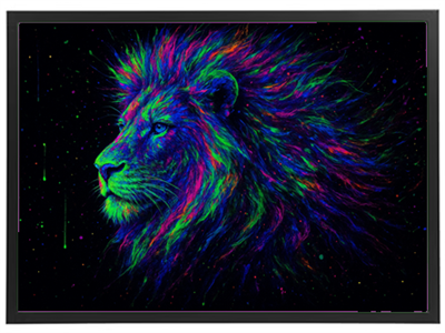 Et imponerende kunstværk af en løve med en farverig, neonlignende manke på sort baggrund.