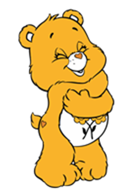 En sød, gul bamse med et stort smil, der krammer sig selv.