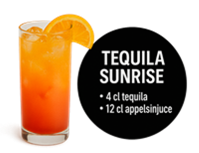 En farverig cocktail med tequila og appelsinjuice, præsenteret i et glas.