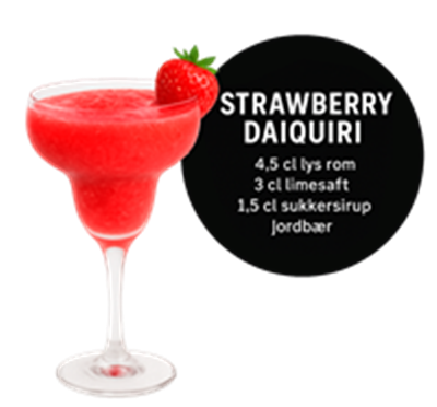 En farverig jordbær daiquiri i et cocktailglas med opskrift på ingredienser.