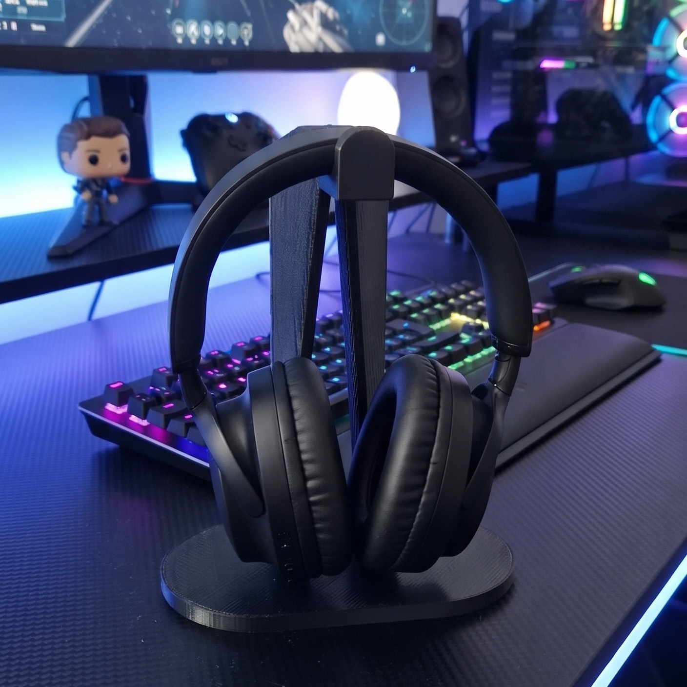 Stilet og Robust Hovedtelefonholder i 3D-Print – Perfekt til Skrivebordet og Gaming-Setuppet