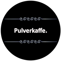Billedet viser teksten Pulverkaffe på en sort baggrund med dekorative elementer.